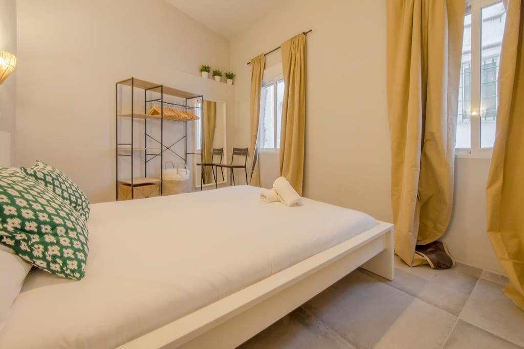 Cool Deluxe Interior Design A 2 Min De Gran Via Daire Madrid Dış mekan fotoğraf